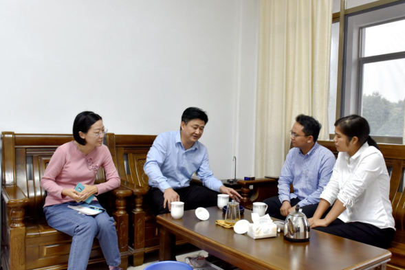 符发胜到石康镇开展“不忘初心、牢记使命” 主题调研